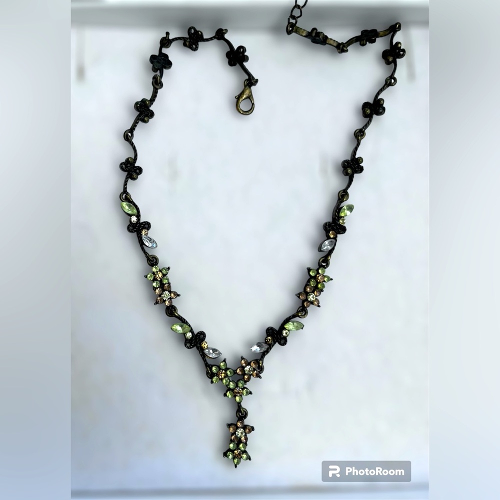 Festive necklace